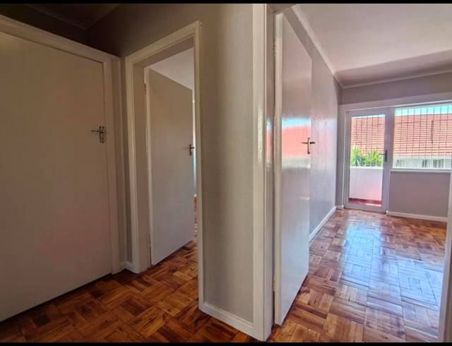 1 BEDROOM PROPERTY TO RENT IN VREDEHOEK